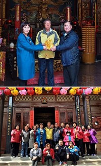 　馬祖北極玄天宮宗教發展協會完成理監事改選，新任會長林惠萍從原會長陳書建手中接下印信。（圖：林樹清）