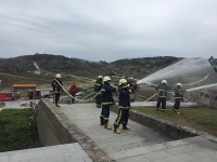 東莒消防分隊結合東莒義消分隊於23日下午針對福正公墓實施搶救演練。(圖/文:蔡夢玲、東莒消防隊提供)