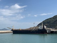 　連江地檢署首次法拍大陸越界抽砂船，新台幣3380萬元起標。（圖／文：馮紹夫）