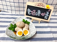 　東莒社協64據點販賣部推新產品—酒釀溏心蛋嚐鮮中！（圖／文：蔡夢玲、東莒社區發展協會）