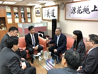 縣長劉增應、立委陳雪生、議長張永江2日中午在立院辦公室與中油公司總經理李順欽就馬祖民生用油作業改善等進行討論及交換意見。(圖:連江縣政府)