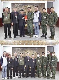 上圖:台中縣進出口公會王理事長致贈馬防部慰問金,感謝防區官兵寒冬中堅守崗位、捍衛前線。下圖:服務馬防部的台中市戶籍官兵代表,與進出口公會重要幹部合影,寒冬送暖,備感溫情。(圖/文:李玟芯)
