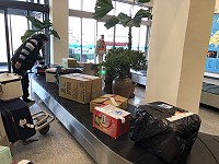 　北竿機場行李轉盤是全國各機場中規模最小的，但卻比以前一字形的輸送帶好用多了。（圖／文：陳鵬雄）