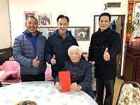 　春節腳步近，縣長劉增應在副縣長王忠銘陪同下，發放北竿地區各項慰問金，並前往新衛生所慰問一線醫療人員辛勞。（圖／文：陳鵬雄）