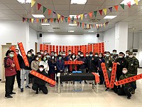 莒光鄉公所與莒光守備大隊聯合舉辦迎新揮毫贈春聯活動。(圖/文:蔡夢玲)