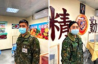 (右圖)中士柳宜旻:從無到有的餐廳布置,都是靠大家一點一滴建設起來的,看著士官長及其他弟兄為了餐廳製作木工,那時候就打從心裡佩服到底,尤其是「精勤」兩個大字,怎麼可以那麼好看!(左圖)上士江柳樺:伙房人員總是天未亮早起準備,一路忙到天又黑,真的很感謝我們連上伙房弟兄,以及其他單位的幫廚人員,因為有你們的付出,我們才有體力在廠裡,執行各項後勤維保作業。