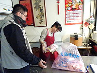 　衛福局因應開放含萊克多巴胺豬肉和30月齡以上的美牛進口，今年一月起全面加強豬肉及畜肉食品擴大抽驗查核，結果均與規定相符。（圖：連江縣衛福局）