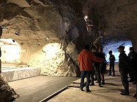 　強化短坡山景區坑道情境佈置，馬管處與軍方現勘討論。（圖／文：陳鵬雄）