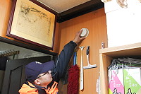 消防局持續列管公共建築物,截至109年第4季已完成甲類場所消防安檢複查73家次,並持續推廣住宅用火宅警報器,以提升住家居民火災初期逃生反應時間。(圖:連江縣消防局)