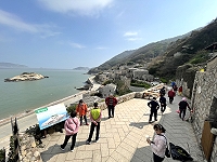 　天氣回暖，馬祖旅遊開始進入增溫期，交通節點及景點出現人潮。（圖／文：陳鵬雄）