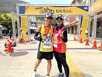 　北竿橋仔旅台鄉親林德治、薛惠禎夫婦是唯一50公里全馬完賽的夫妻檔。（圖／文：陳鵬雄）