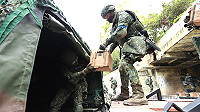 機步連官兵實施戰備任務彈藥裝載。(圖/文:程婉琳)