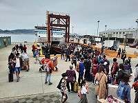 　海運臺馬之星、臺馬輪往返雙開，3日進出達1025人。（圖：新華航業提供）