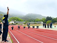 塘岐國小建校69週年校慶舉辦小型運動會,校歌觀摩賽展現同學創意與活力。(圖:塘岐國小)