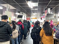 　排隊早餐。（圖：馬祖日報）