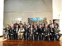 　《山•海•風》馬祖旅台藝術家聯展16日開幕，縣長劉增應到場致意，展期至5月28日。（圖：連江縣政府文化處）