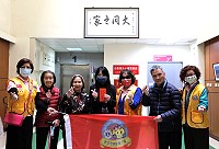 北市珍愛獅子會第九屆會長吳淑賢一行前往大同之家拜訪及致贈慰問金,並規劃贈送電動病床。(圖:連江縣大同之家)