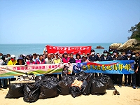 馬管處辦理愛護馬祖從我做起勝天公園淨灘活動,與軍民一起清除沙灘海漂垃圾,逐步達成向海致「淨」目標。(圖:吳嘉榮、馬管處)