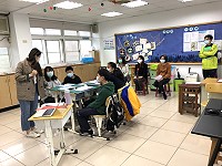 東莒國小於28日上午辦理課程博覽會,本次課程以「學海無涯」為主題。(圖/文:蔡夢玲)