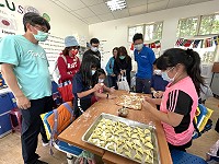 　塘岐國小舉辦課程博覽會，校方特別融入在地特色規劃馬祖美食學習主題。（圖／文：陳鵬雄）