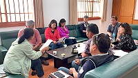 　東莒水情拉警報，莒光代表會主席林宏豫邀請各民意代表及自來水廠副廠長召開東莒水情座談會，討論東莒缺水問題因應之道。（圖／文：宋幸儒）