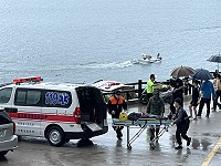 北竿橋仔南邊山路段一騎士疑似車速過快,在過彎時急煞自摔。(圖/文:陳鵬雄)