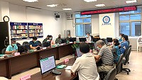 連江縣流行疫情指揮中心15日下午召開第37次防疫因應措施會議,由縣長兼指揮官劉增應主持,決議馬祖比照3級防疫警戒,並盤點彙整資源及工作部署。(圖/文:馮紹夫)
