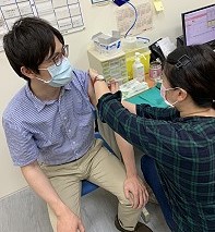 19日北竿衛生所完成首批新冠疫苗接種,共22位公費預約對象完成。(圖:衛生所提供)
