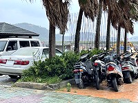 　改善停車問題，無牌車輛佔用公共空間移置措施要設法落實。（圖／文：陳鵬雄）
