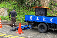 東引南澳地區布放光纖纜線,持續強化網路建設,提供客戶更高速上網服務。(圖/文:陳其敏)