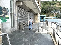 　北竿唯一出入口白沙碼頭每天定時進行環境消毒作業。（圖／文：陳鵬雄）