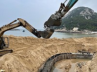 　反手接力。（圖／文：陳鵬雄）