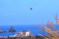 　東引驚傳釣客落海失蹤，內政部空中勤務總隊直升機5日持續進行空中搜尋。（圖／文：陳其敏）