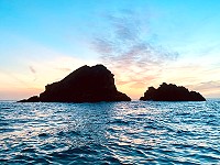 　北竿藍眼淚粉絲團小編日前搭船拂曉出擊，在海上直擊日出美景。（圖／北竿藍眼淚粉絲團）