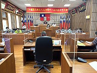　莒光鄉民代表會第11屆第5次定期大會開議，鄉長謝春欗率各課室主管作施政報告。（圖／文：宋幸儒）