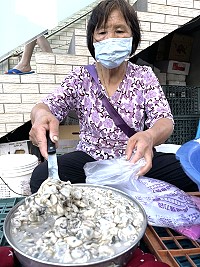 　野生岩蚵　馬祖頂級海鮮1斤350元