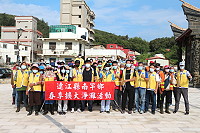 　南竿鄉公所辦理連江縣南竿鄉春季擴大淨灘活動，30日聯合連江縣環資局在珠螺沙灘清理環境。（圖／文：吳嘉榮）