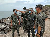 指揮官視導莒光守備大隊,指導部隊戰備整備工作。(圖/文:余峻鎧)