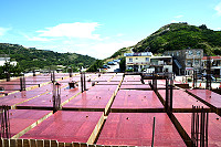 東引鄉行政大樓及地下停車場拆除重建工程,目前進度超前。(圖/文:陳其敏)