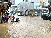　北竿塘岐村7日上午大淹水，至少有近20戶民宅受災。（圖／文：陳鵬雄）