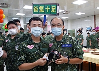 　　馬防部劉士官長／感謝防衛部辦理這麼感人的父親節活動，使遠在北疆的我倍感溫馨。
