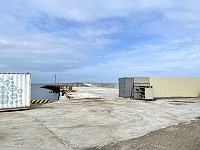 　白沙臨時隔離所暫不使用，港務機關開放北碼頭管制大門供漁民進出使用。（圖／文：陳鵬雄）