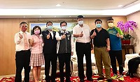 立委陳雪生偕同副縣長王忠銘、桃園市馬祖同鄉會理事長邱靖舜等一行拜會桃園市長鄭文燦。(圖:立委陳雪生服務處)