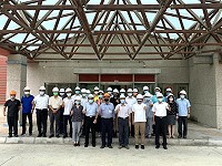 縣府一級機關首長業務交流,縣長劉增應與全體一級主管6日上午前往珠山電廠參訪,並舉行主管週報。(圖/文:馮紹夫)