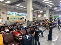 　中秋節連假收假，海運輸運順利，總計705人海空往台灣。（圖／文：馮紹夫）