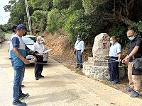 　北竿各村入口地標石將進行景觀升級，馬管處邀各村村長現勘放樣。（圖／文：陳鵬雄）