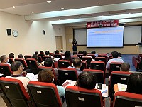 　縣府民政處辦理110年度勞動基準法令研習，邀請王嘉琪律師主講，縣府機關、民間企業等參加研習。（圖／文：馮紹夫）