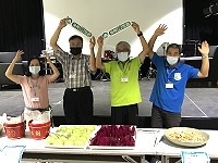　環資局推出低碳飲食推廣活動，與會者不僅學習低碳飲食方式，還能在落實各項防疫規範下，安心享用品嘗美味料理。（圖／文：吳嘉榮）