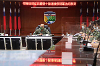 指揮官廖少將為防止連假發生維安,對各單位主(官)管進行各項指導。(圖/文:程婉琳)