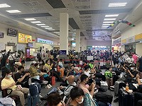 側風超限影響,馬祖11日至13日共取消19班機,大批旅客滯留馬祖。(圖/文:馮紹夫)